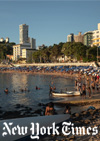 Photo of a crowded beach in Salvador, Brazil © Gabriela Portilho